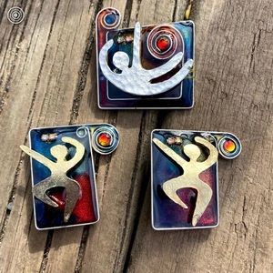 Super Fun Colorful Dancing Pendants